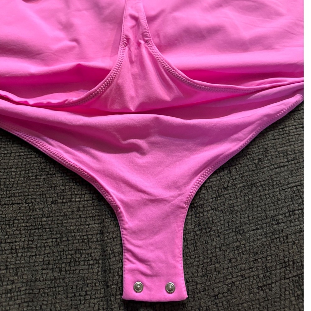 SKIMS Fits Everybody Neon Pink Square Neck Sleeveless Bodysuit‎ 4X - Picture 7 of 8